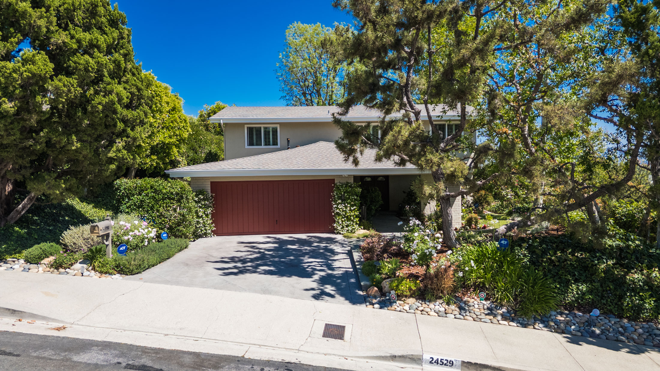 24529CalvertSt-1